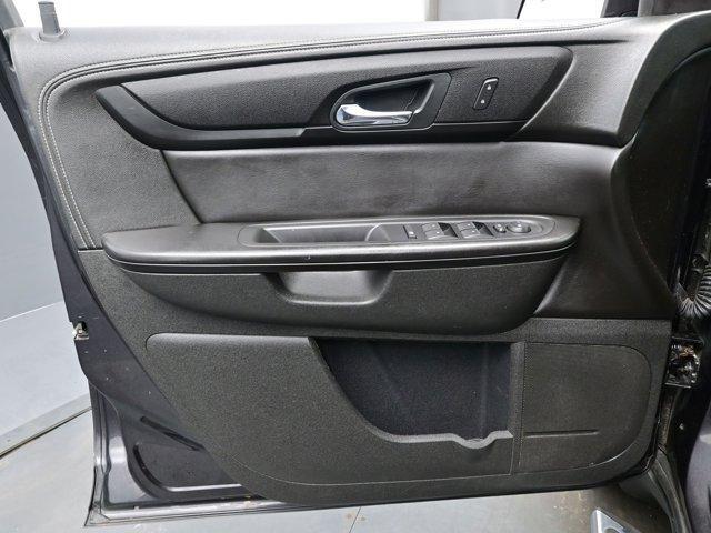 used 2015 Chevrolet Traverse car, priced at $9,700