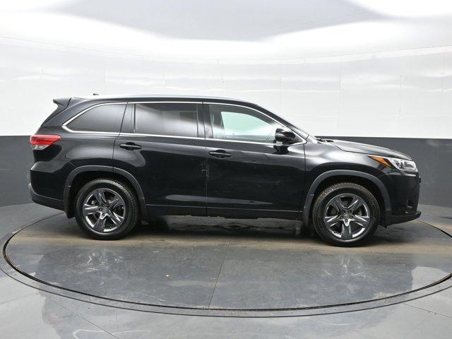 used 2017 Toyota Highlander car, priced at $17,774