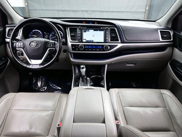 used 2017 Toyota Highlander car, priced at $17,774