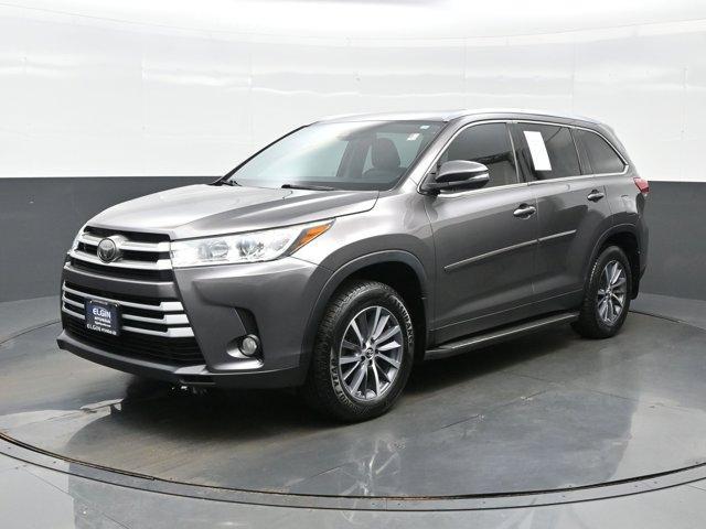 used 2019 Toyota Highlander car, priced at $28,799