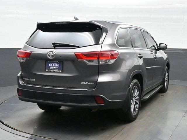 used 2019 Toyota Highlander car, priced at $28,799