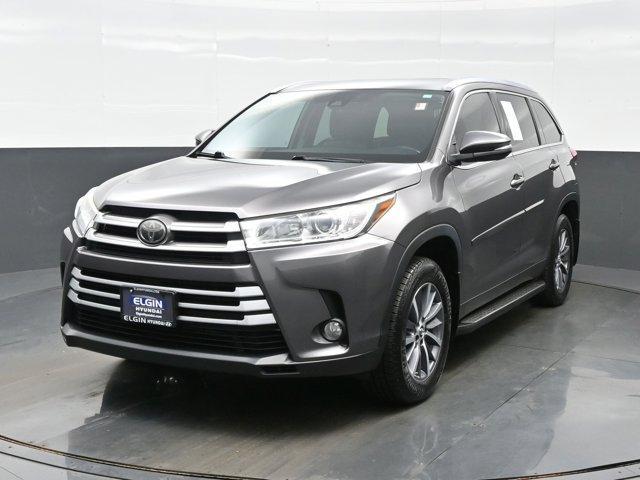 used 2019 Toyota Highlander car, priced at $28,799