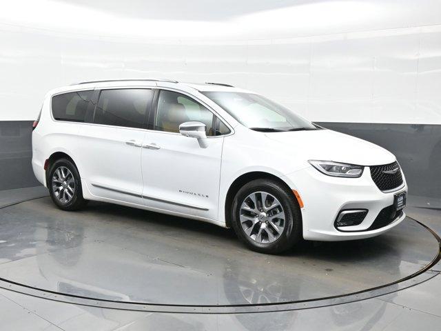 used 2022 Chrysler Pacifica Hybrid car, priced at $33,115