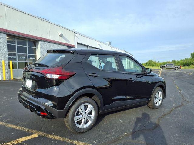 new 2025 Nissan Kicks Play car, priced at $20,320