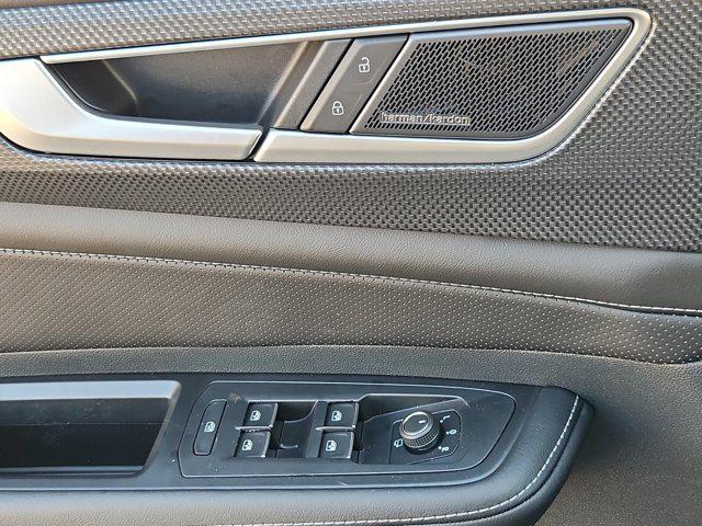 new 2026 Volkswagen Atlas Cross Sport car, priced at $53,748