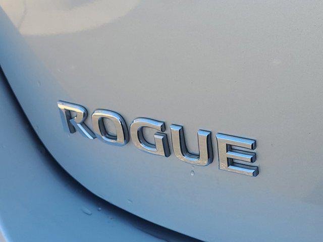 used 2009 Nissan Rogue car, priced at $5,998