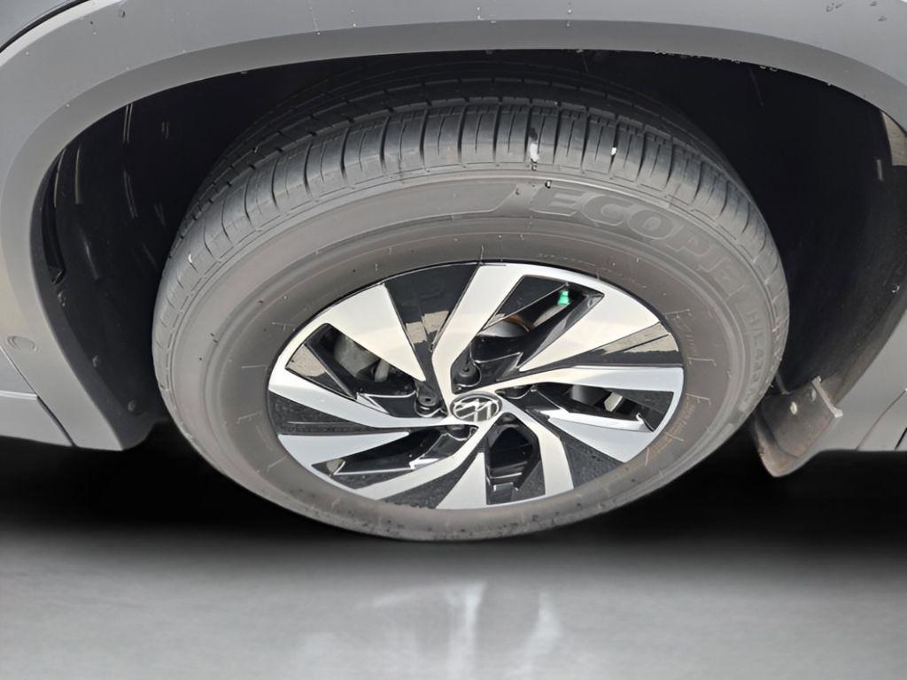 used 2025 Volkswagen Tiguan car, priced at $26,082