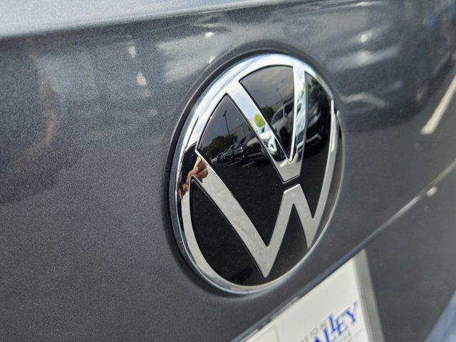 2023 Platinum Gray Metallic Volkswagen Taos