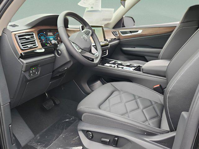new 2026 Volkswagen Atlas car, priced at $43,436