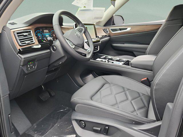 new 2026 Volkswagen Atlas car, priced at $45,936