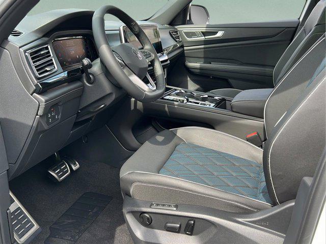 new 2026 Volkswagen Atlas Cross Sport car, priced at $53,748