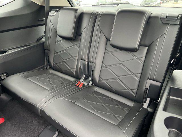 used 2025 Volkswagen Atlas car, priced at $32,000