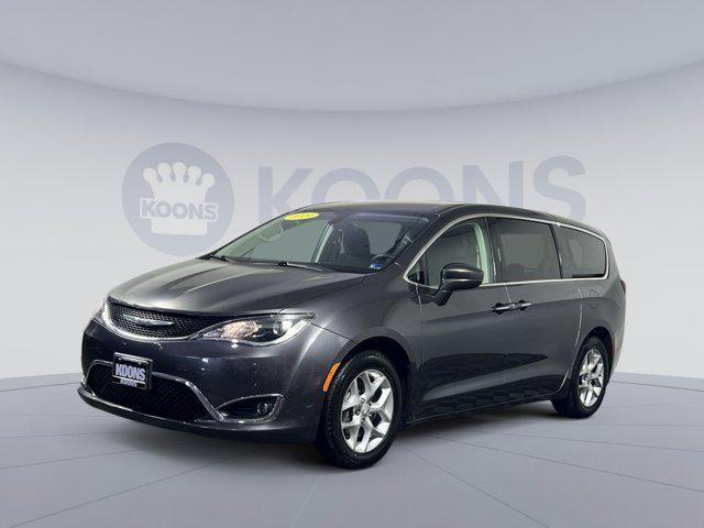 used 2019 Chrysler Pacifica car, priced at $17,495
