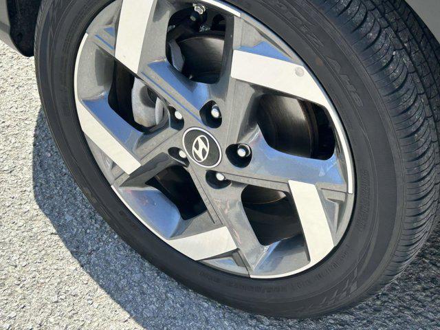 used 2025 Hyundai Venue car, priced at $18,995