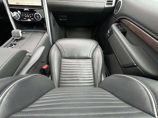 used 2022 Land Rover Discovery car, priced at $28,995