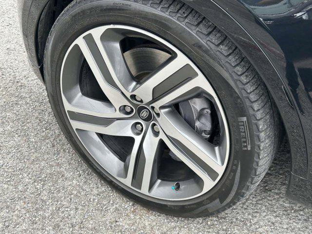 used 2022 Land Rover Discovery car, priced at $28,995