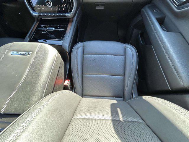 used 2025 GMC Yukon car, priced at $69,995