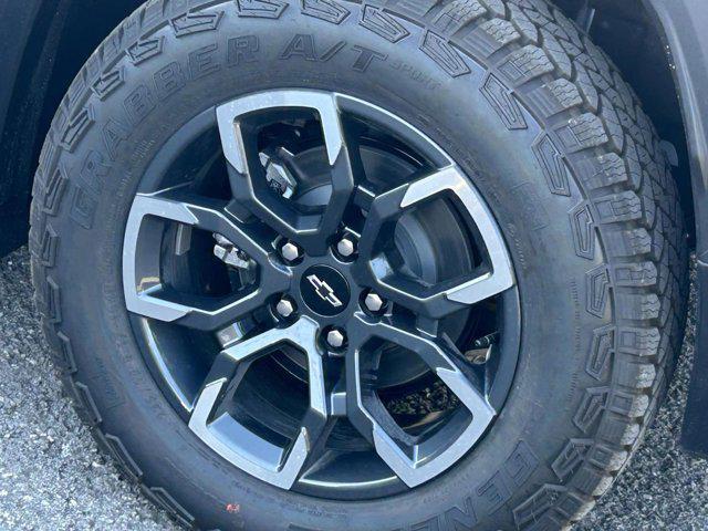 new 2026 Chevrolet Equinox car, priced at $39,336