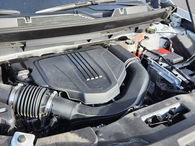 used 2025 Chevrolet Traverse car, priced at $39,949