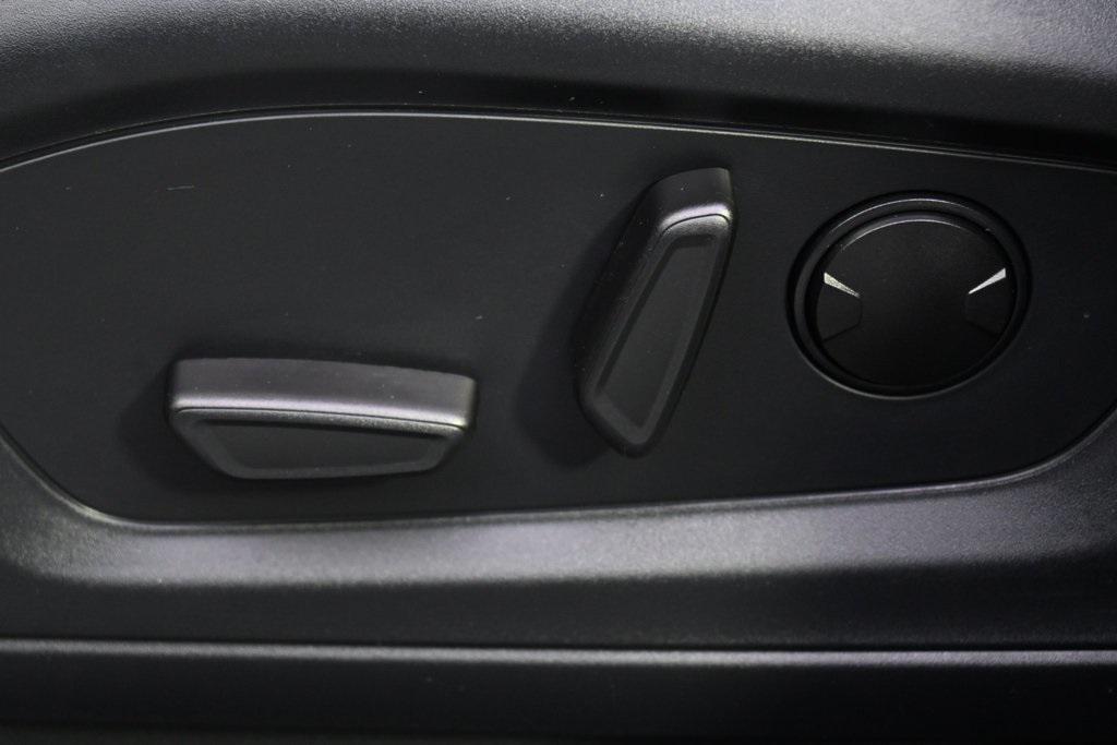 new 2025 Ford Explorer car, priced at $43,143