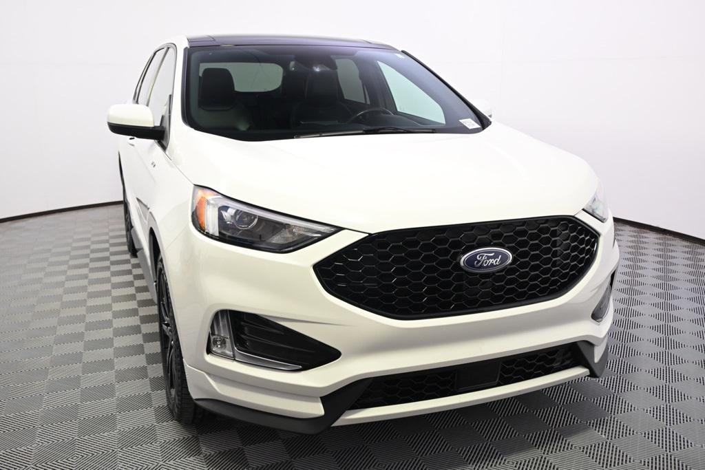 used 2024 Ford Edge car, priced at $29,197