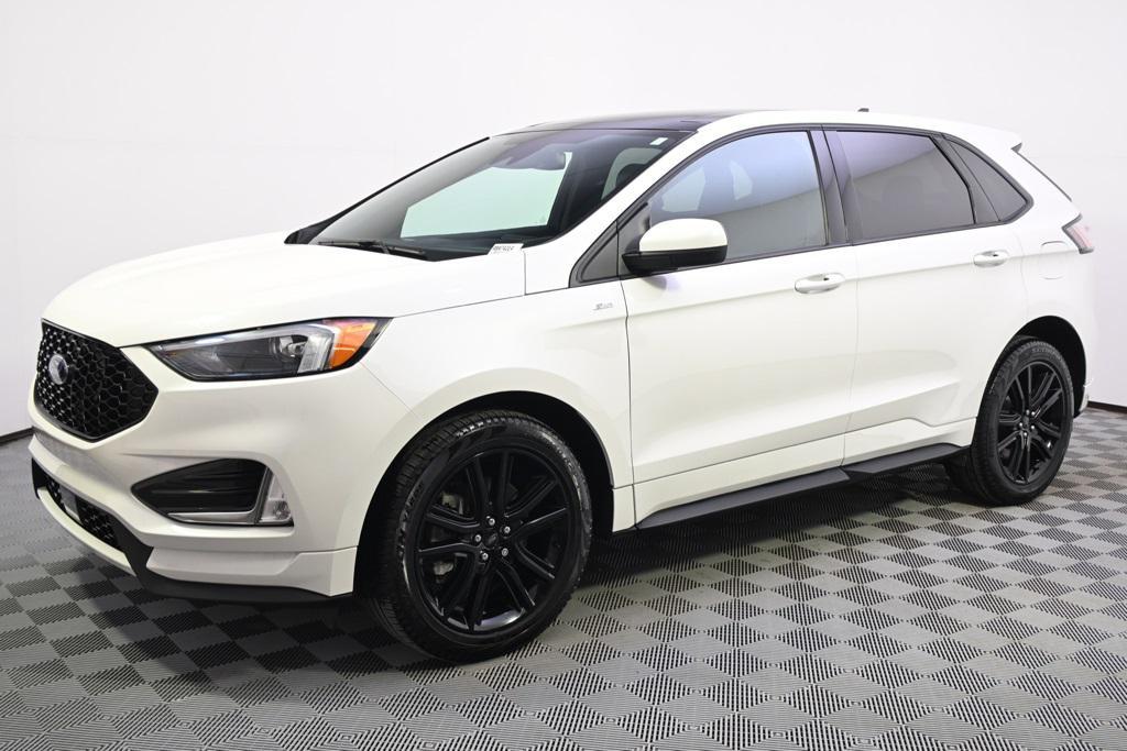 used 2024 Ford Edge car, priced at $29,197