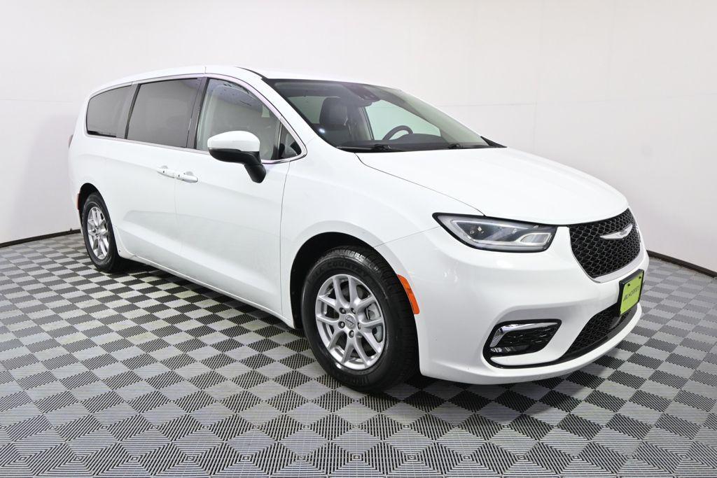 used 2023 Chrysler Pacifica car, priced at $22,944