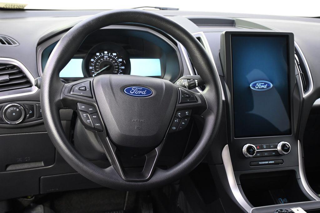 used 2024 Ford Edge car, priced at $27,998