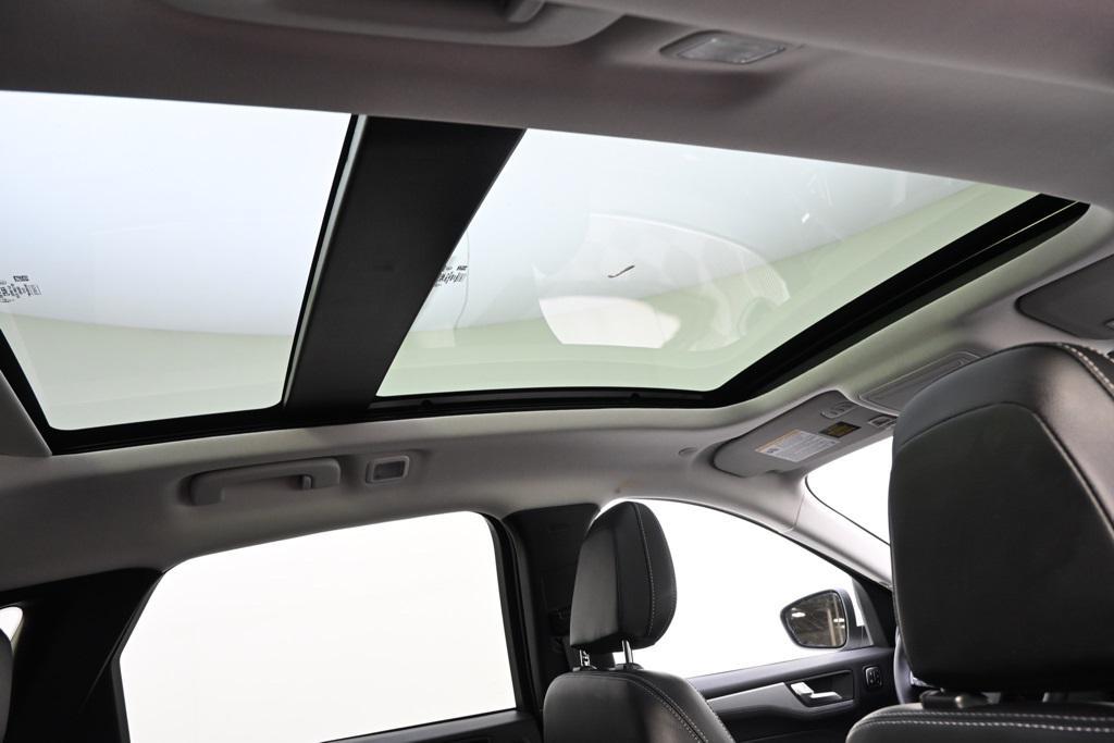 new 2025 Ford Escape PHEV car, priced at $39,820