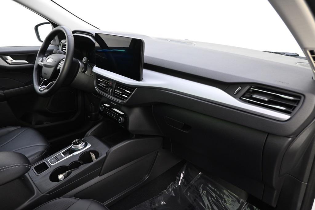 new 2025 Ford Escape PHEV car, priced at $39,820