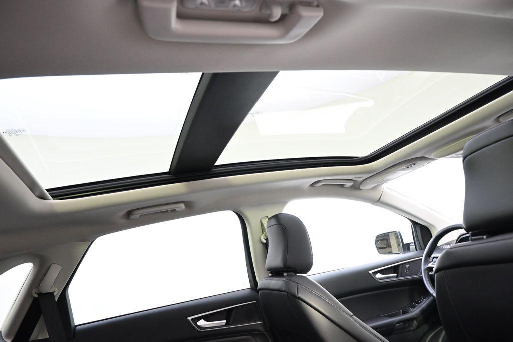 used 2024 Ford Edge car, priced at $28,344