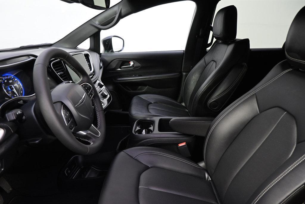used 2026 Chrysler Pacifica car, priced at $62,250
