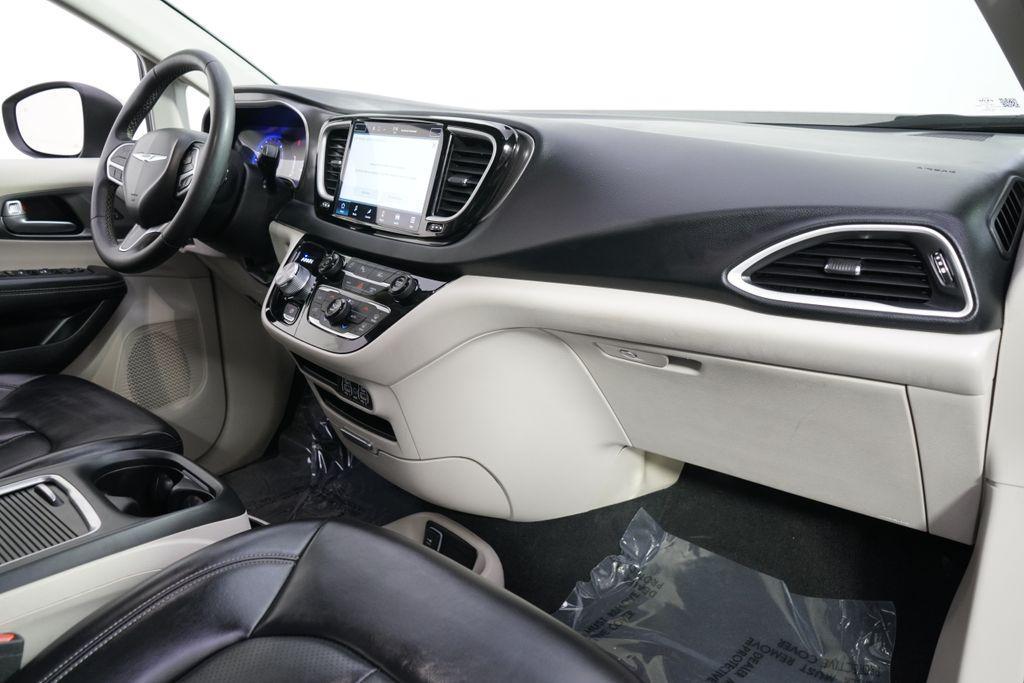 used 2023 Chrysler Pacifica car, priced at $23,344