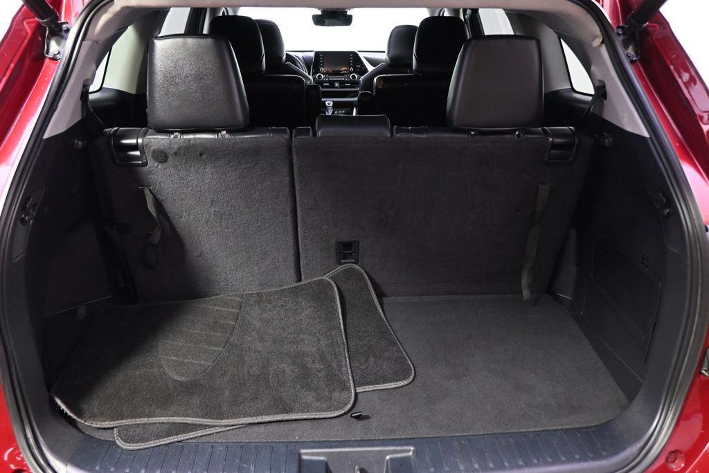 used 2022 Toyota Highlander car, priced at $33,244