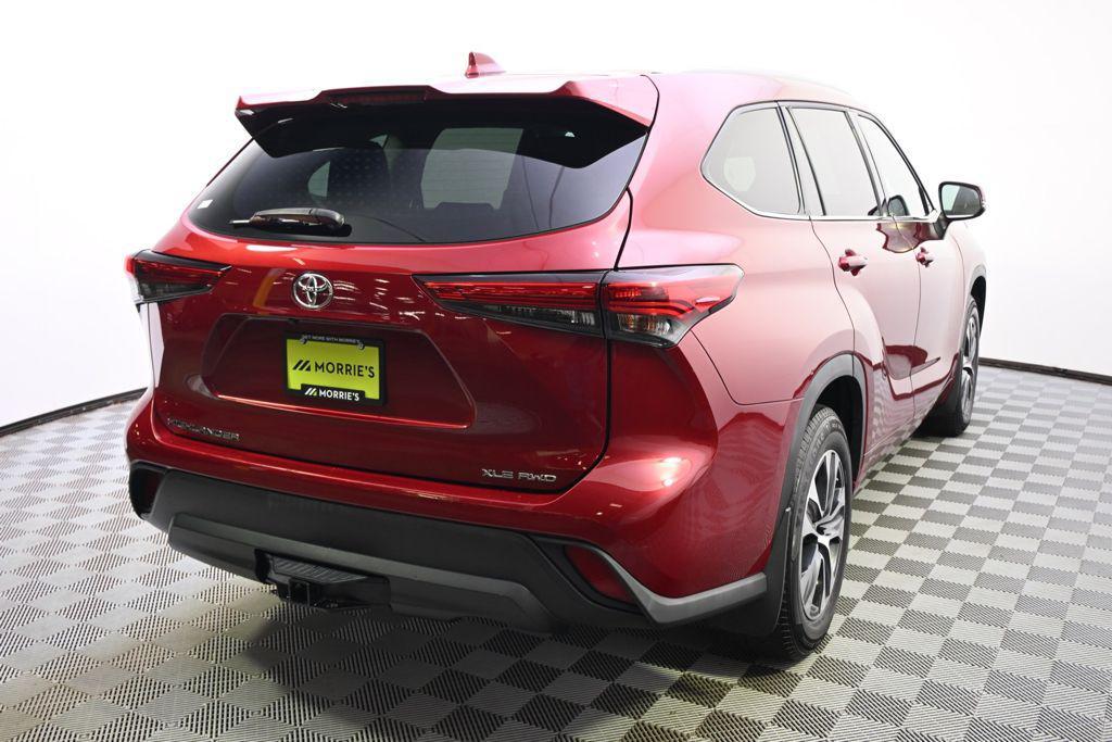 used 2022 Toyota Highlander car, priced at $33,244