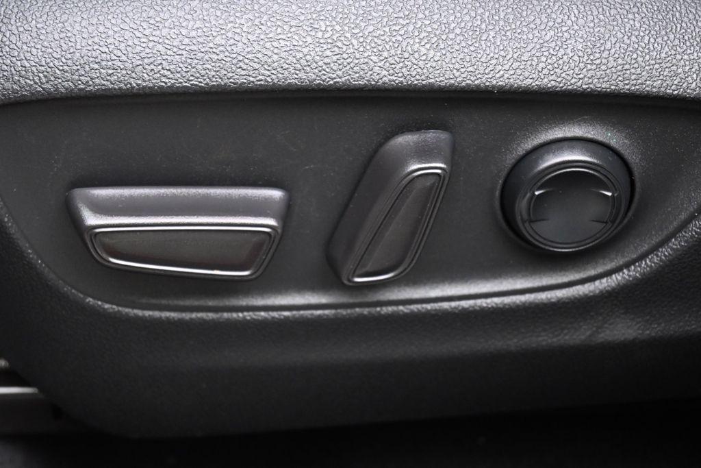 used 2022 Toyota Highlander car, priced at $33,244