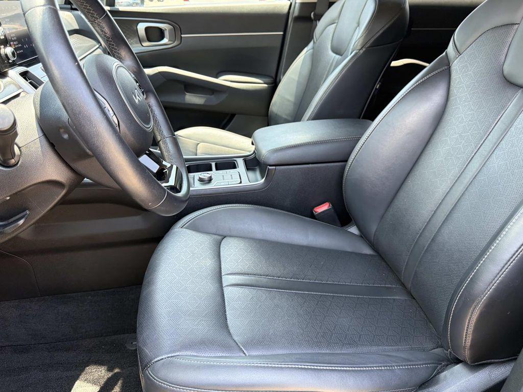 used 2023 Kia Sorento car, priced at $26,894