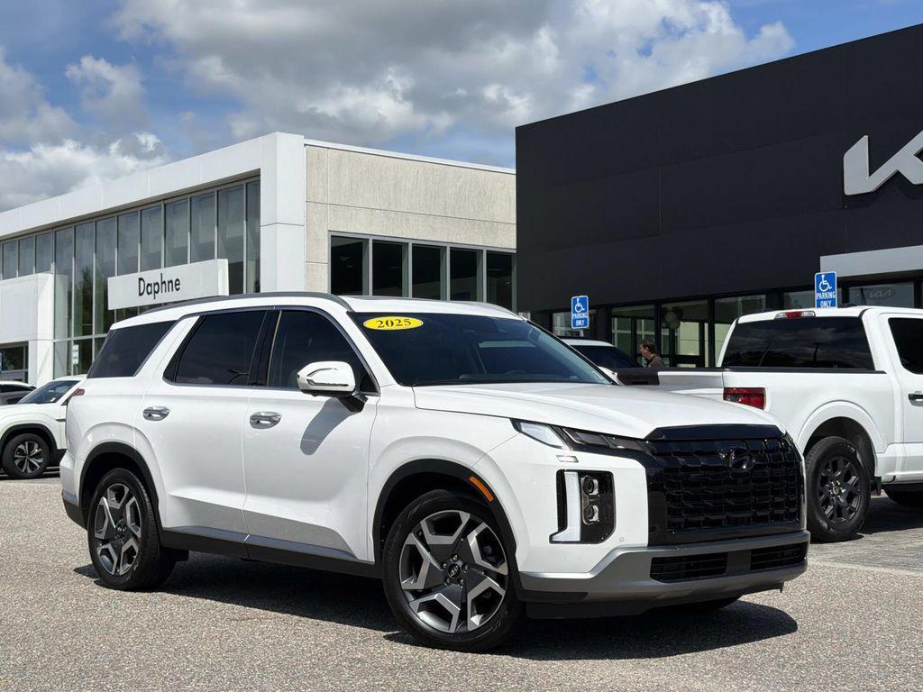 used 2025 Hyundai Palisade car, priced at $38,586