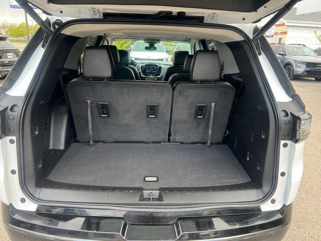 used 2021 Chevrolet Traverse car, priced at $25,998