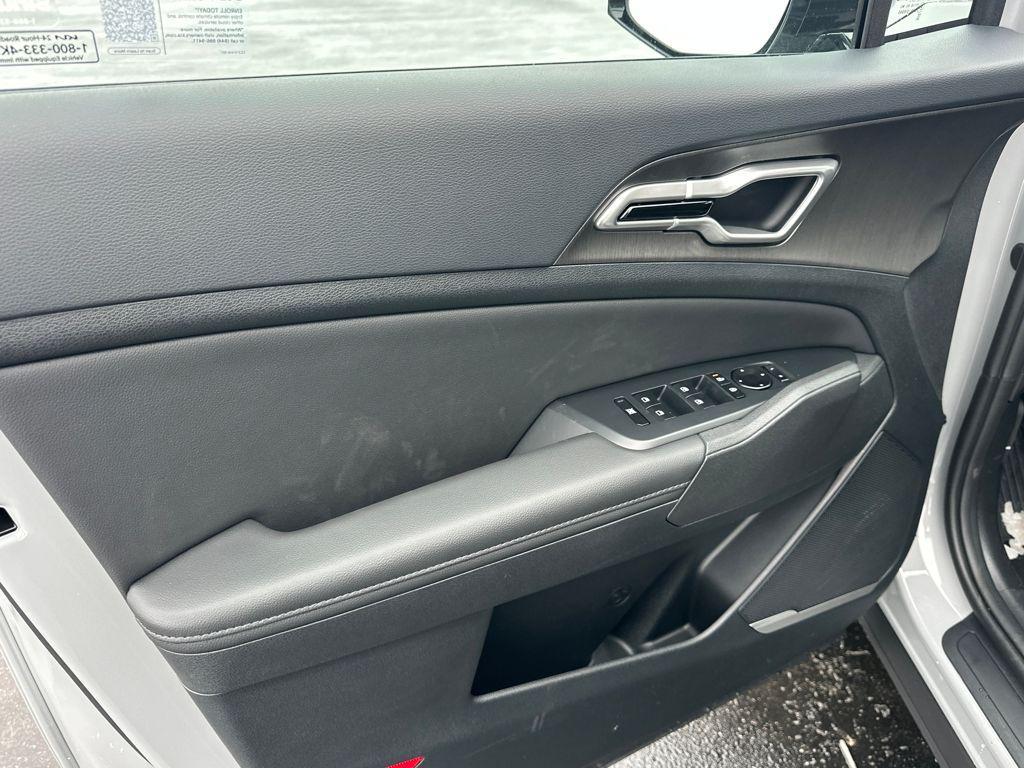 new 2026 Kia Sportage car, priced at $33,678