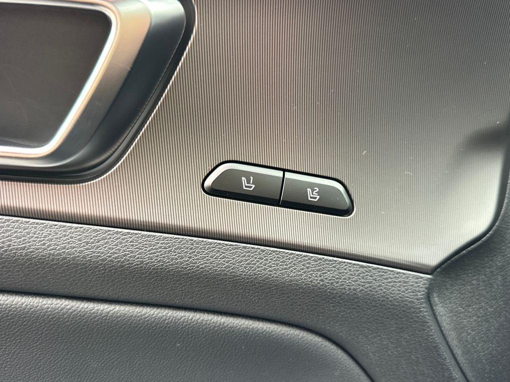 new 2026 Kia Sportage Hybrid car, priced at $40,513