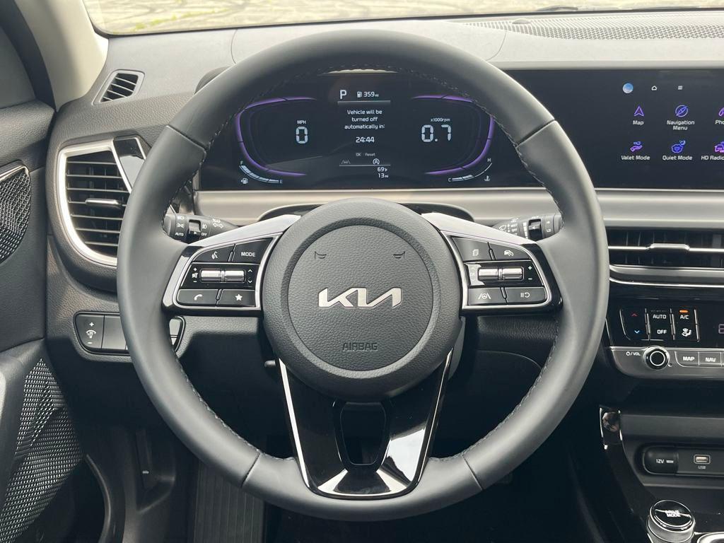 new 2025 Kia Seltos car, priced at $26,188