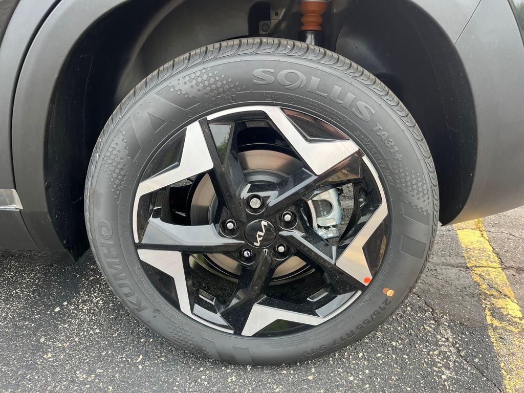 new 2025 Kia Seltos car, priced at $26,188
