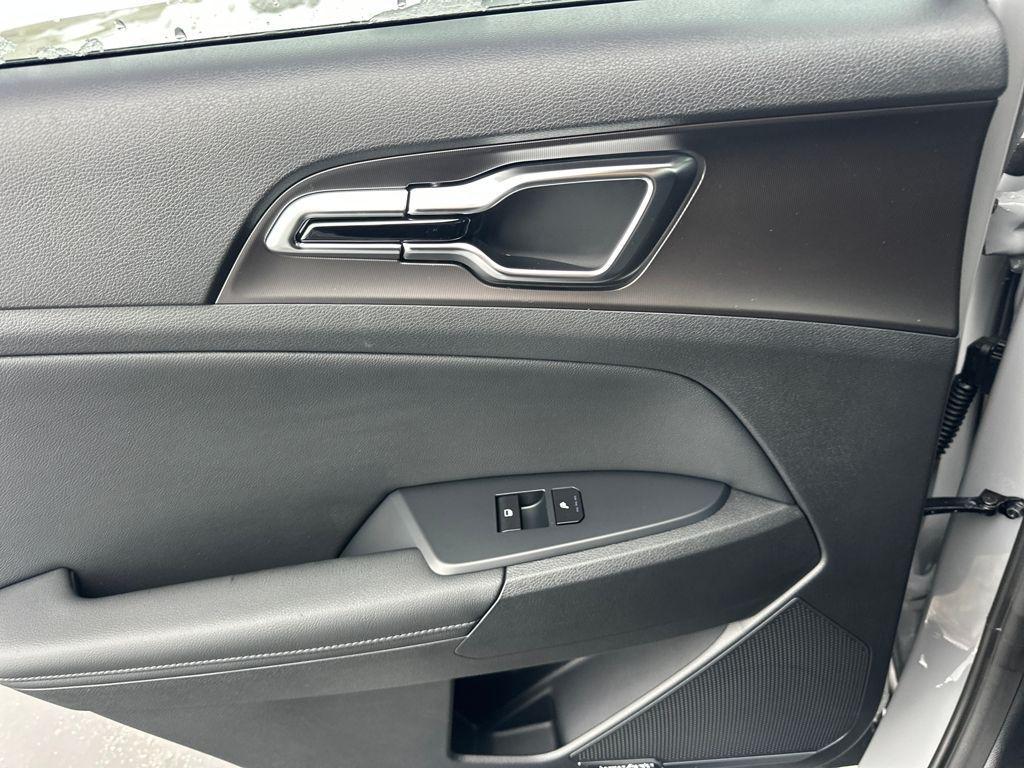 new 2026 Kia Sportage Hybrid car, priced at $40,983