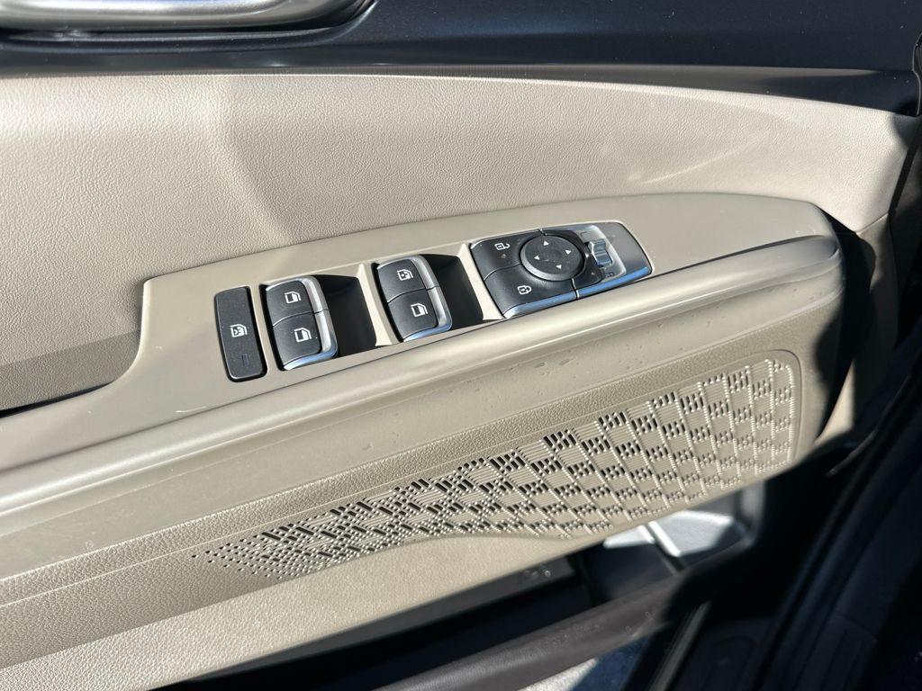 new 2026 Kia Carnival car, priced at $39,501