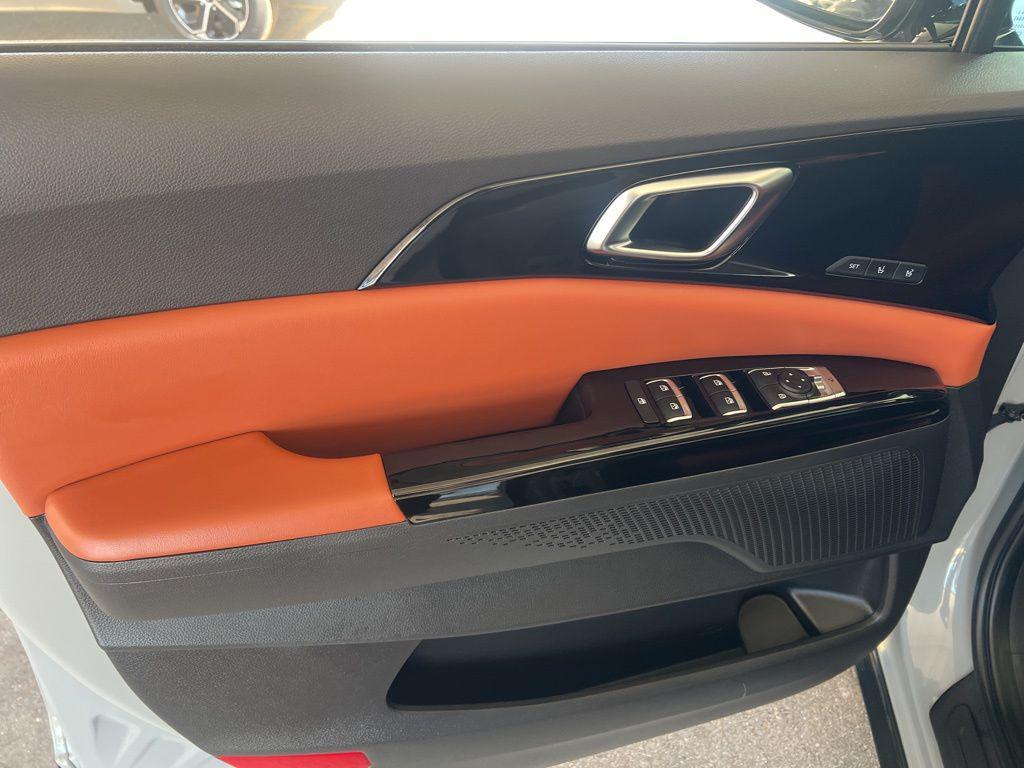 used 2024 Kia Carnival car, priced at $37,499