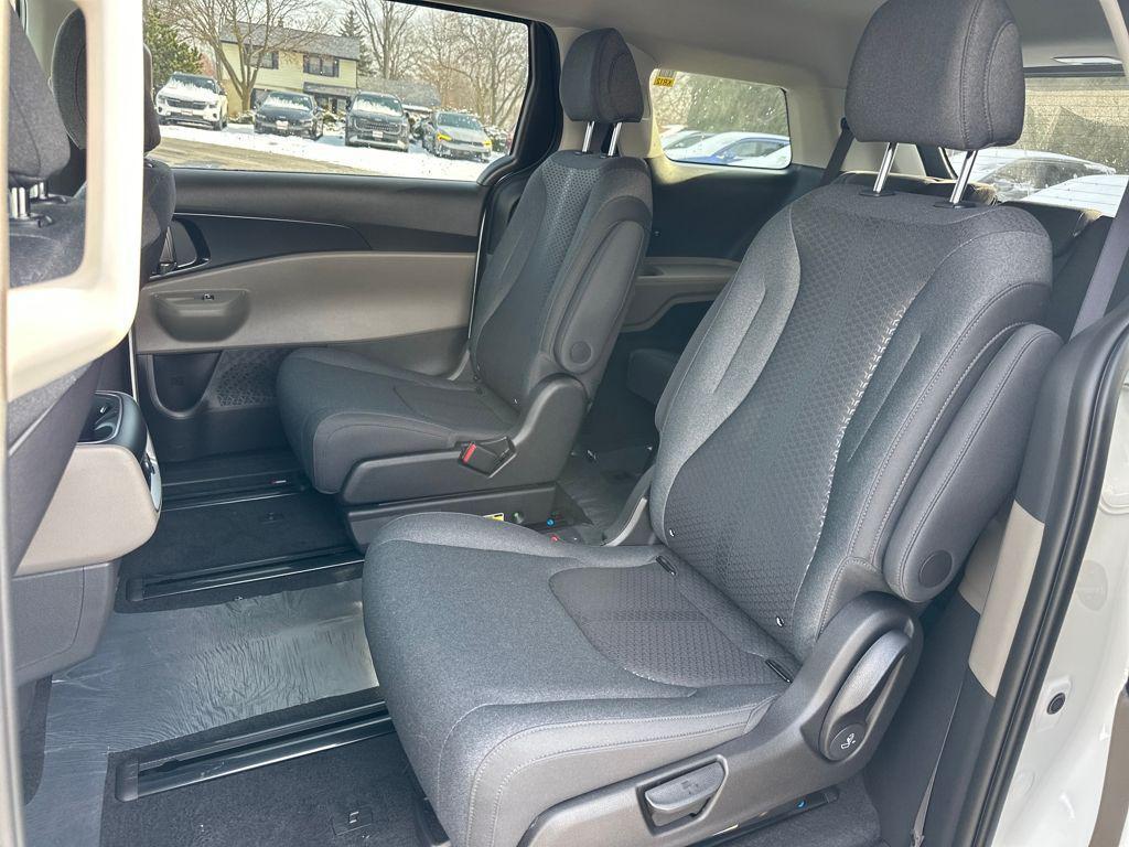 new 2026 Kia Carnival car, priced at $37,601