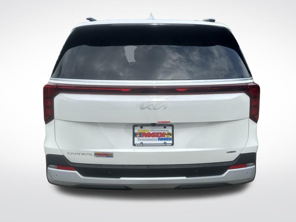 new 2026 Kia Carnival Hybrid car, priced at $43,890