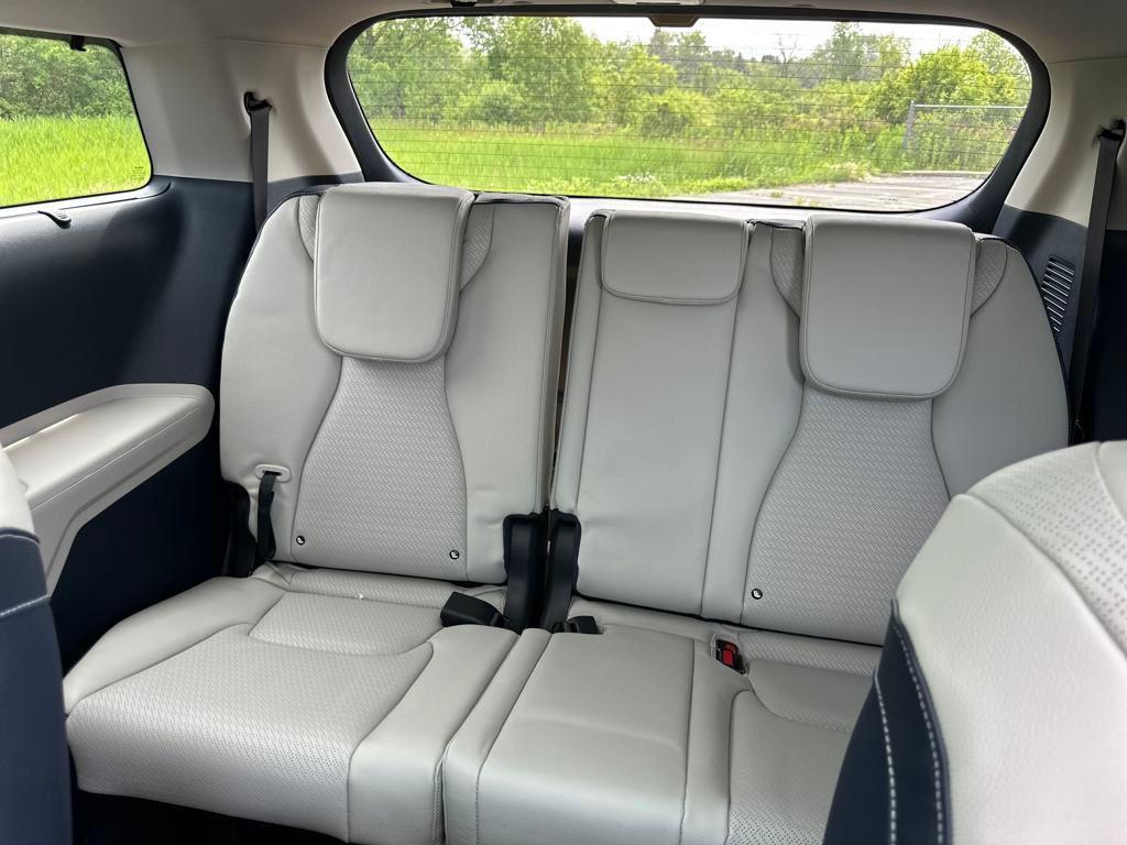 new 2026 Kia Carnival Hybrid car, priced at $52,049