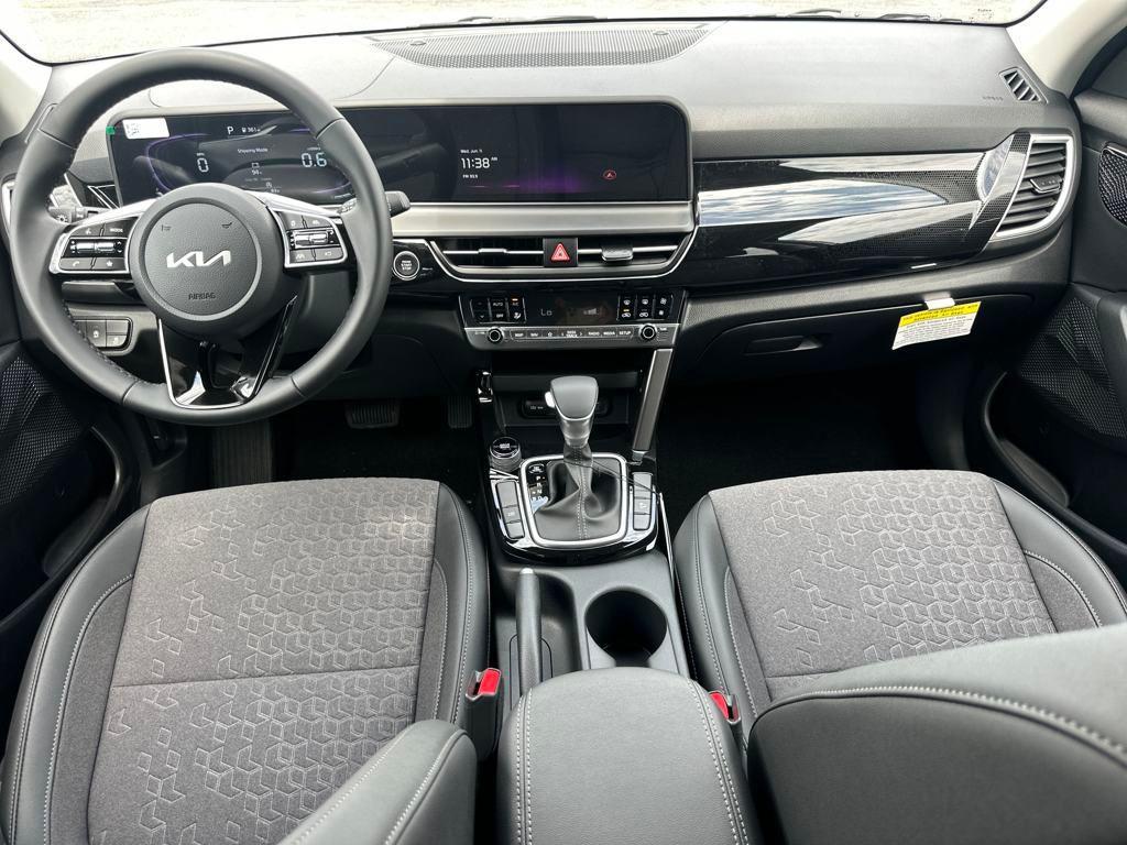 new 2025 Kia Seltos car, priced at $24,721